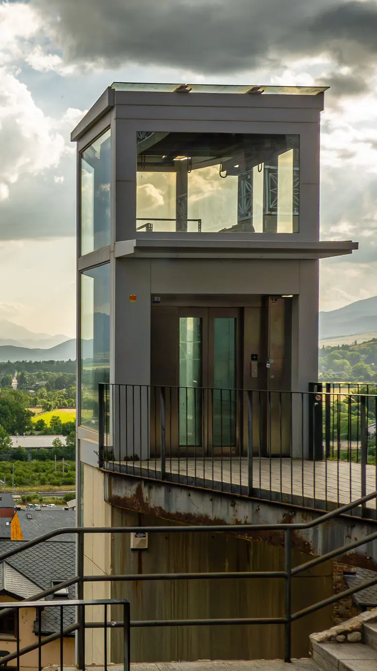 elevator stock img